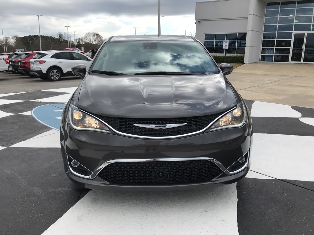 New 2020 Chrysler Pacifica Touring 4d Passenger Van In Opelika